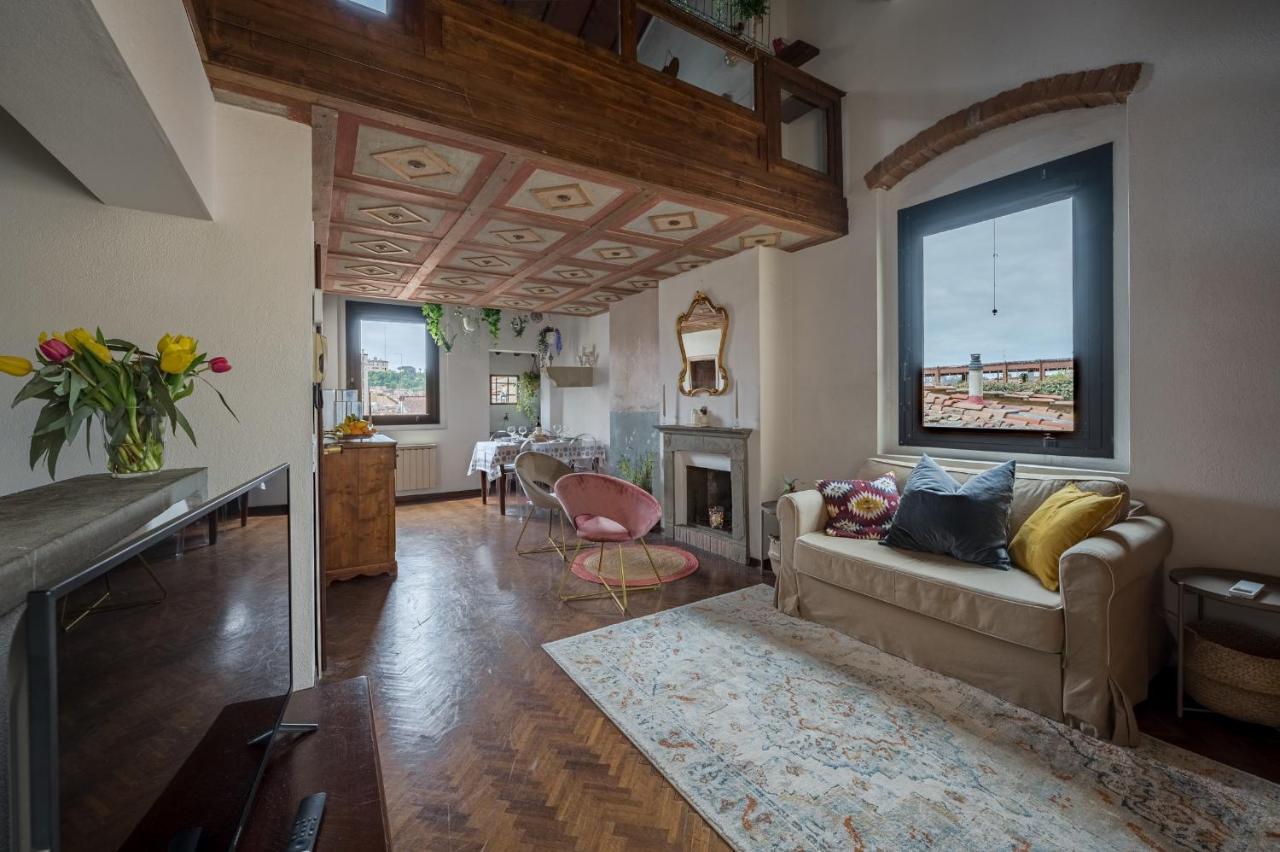 Via Lamberti, 3 - Florence Charming Apartments - Charming And Historic 5Th-Floor Attic Apartment With Elevator In A Building At The Heart Of Vibrant Florence, Just A 2-Minute Walk From All Attractions Exterior foto